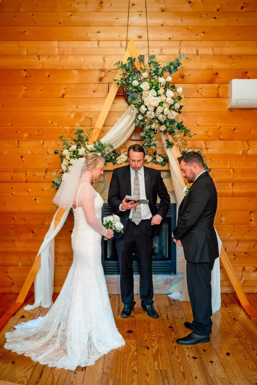 Gatlinburg Wedding Chapel elopement photo
