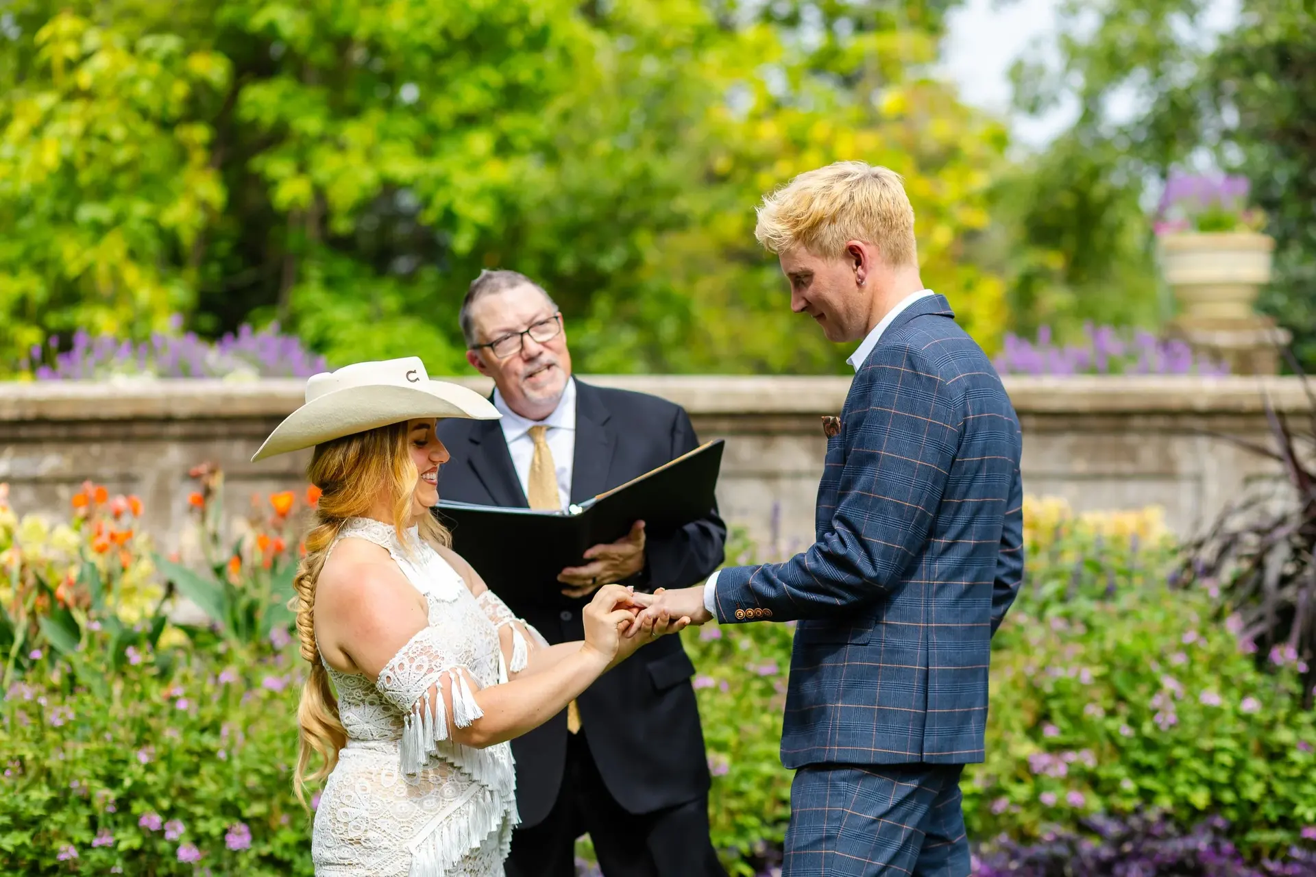 Centennial Park elopement photo