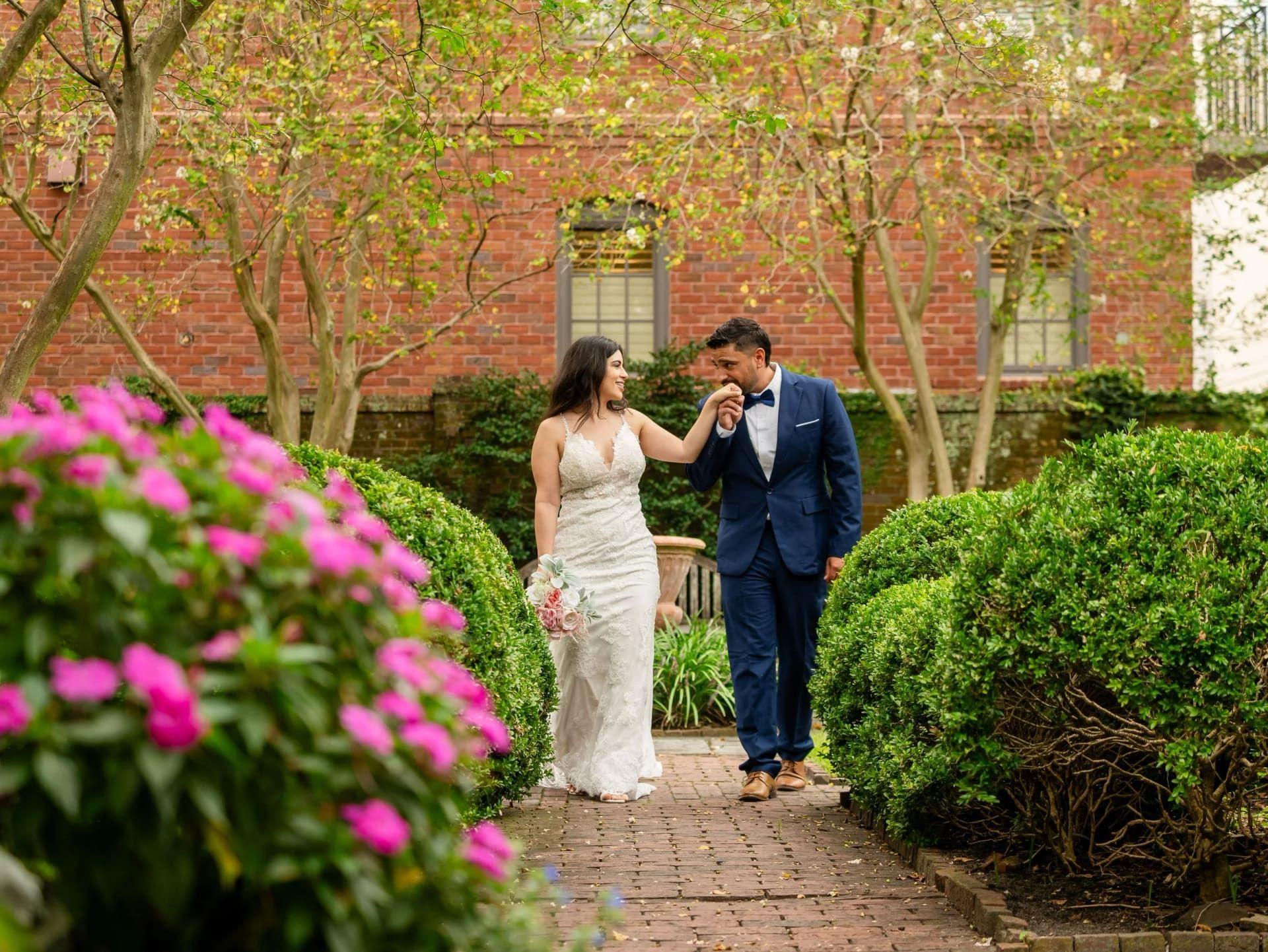 Davenport House elopement photo