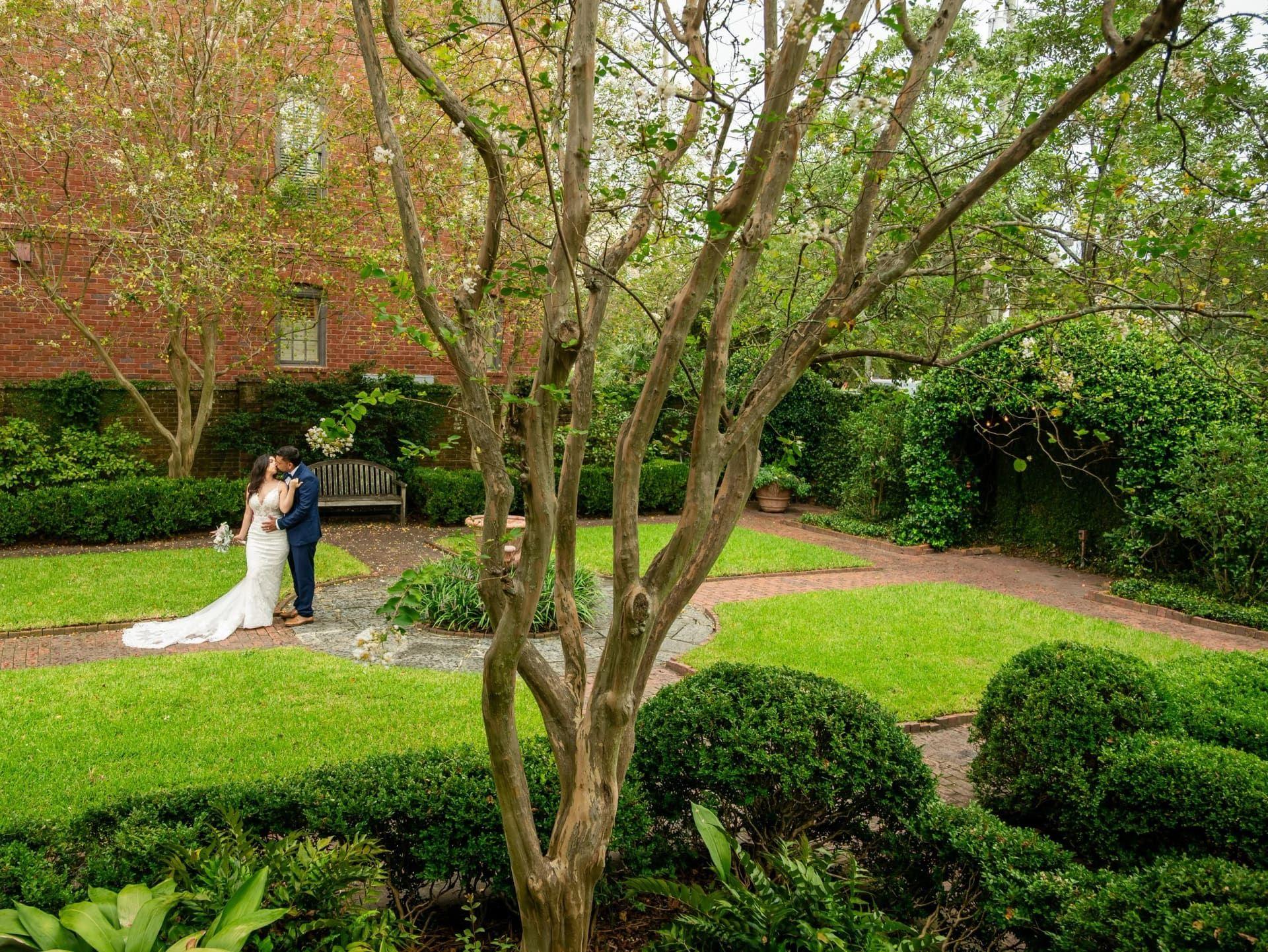 Davenport House elopement photo