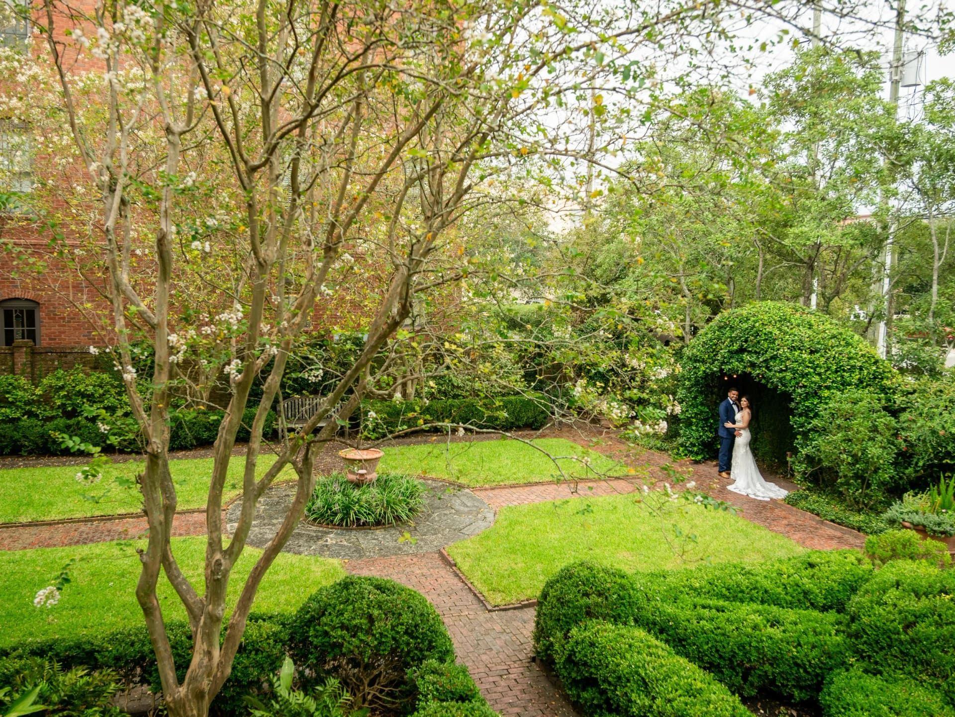 Davenport House elopement photo