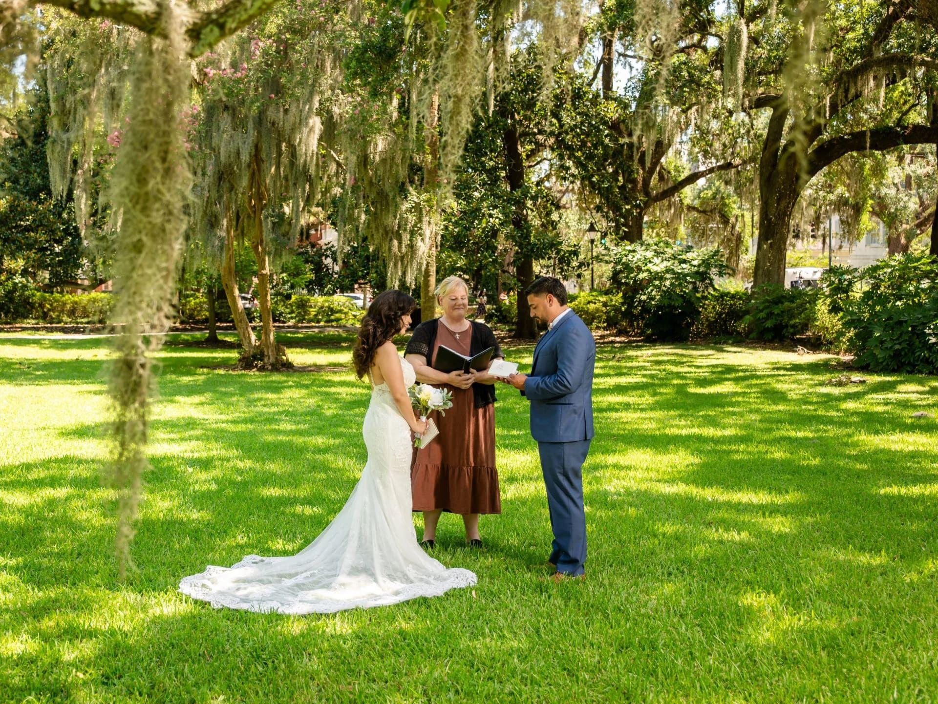 Forsyth Park elopement photo