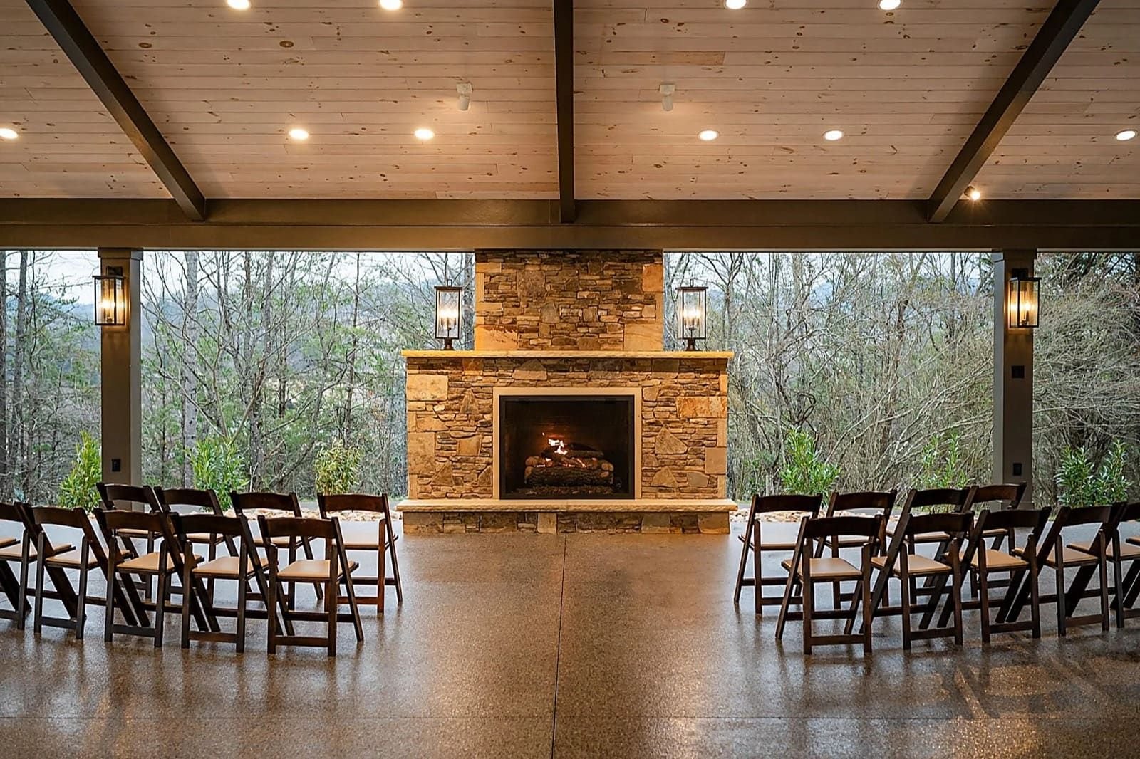 Willow Ridge elopement venue in Gatlinburg, TN — all-inclusive elopement package by Elopements Inc.
